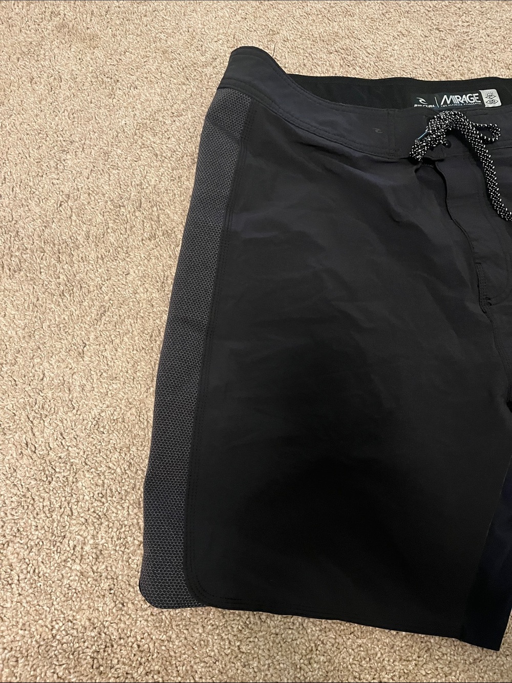 Rip Curl Black Men's Board Shorts with Subtle Side Panels 38 - Picture 4 of 7